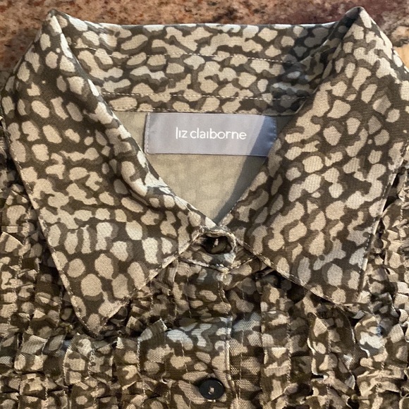 Liz Claiborne Lined Top, XL, Ruffled Front, 9-Button, Long Sleeve, Br/Lt Br, NWT - Picture 5 of 11